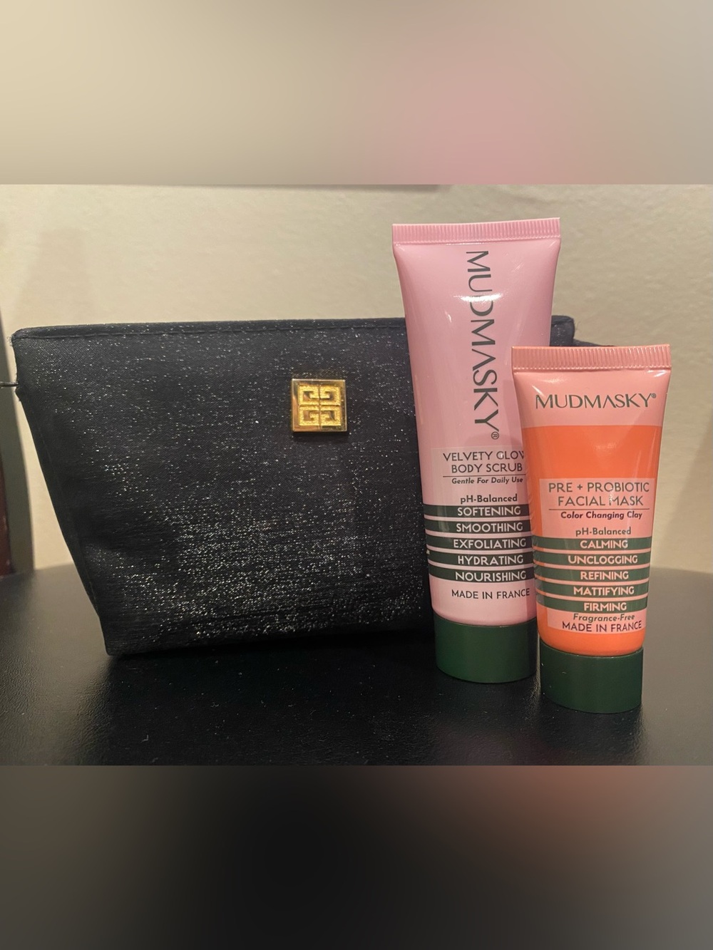 Givenchy Pouch & Mudmasky Set. Velvety Glow Body Scrub & Clay Mask